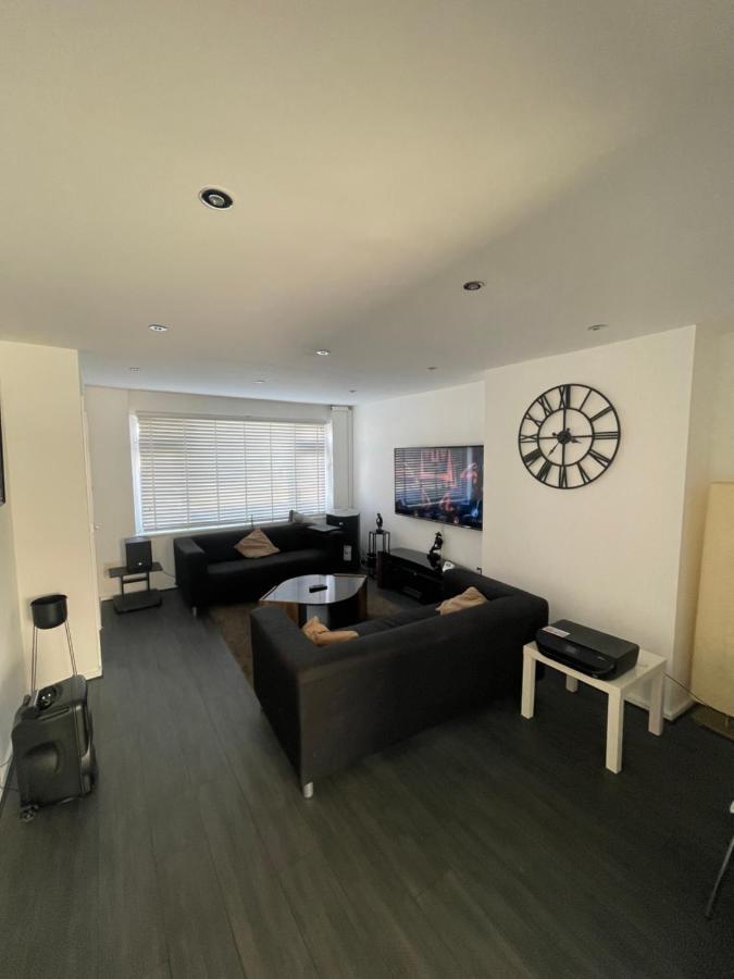 Tilbury Docks Rooms For Short Letting Buitenkant foto